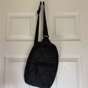 Vera Bradly Black Quilted Sling Belt Bag - Versatile Crossbody Carry